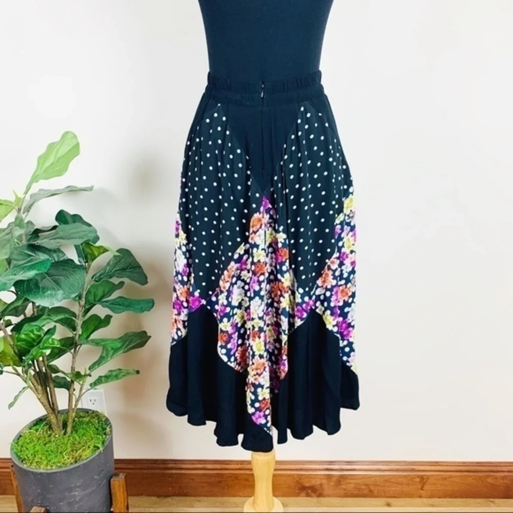 Anthropologie diamonds floral skirt. Size 0